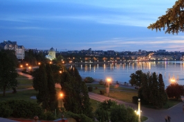 Night and Candles_26