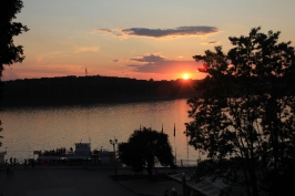 Night and Candles_29